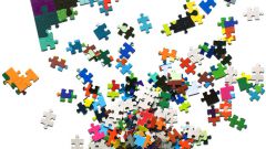 How to glue jigsaw puzzles