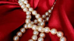 How to clean pearls