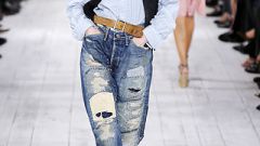 How to sew a patch on jeans