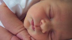 Как укладывать спать грудного ребенка