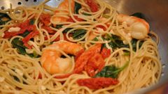 Как готовить спагетти с креветками