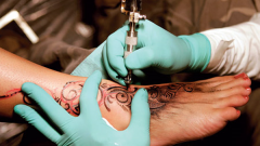 Как научиться делать татуировки