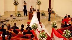 Как представить гостей на свадьбе