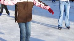 Как научиться кататься на коньках