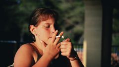 Как отучить подростка курить