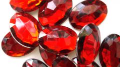 How to distinguish a ruby from a fake