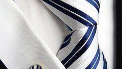 Как завязывать галстук-платок