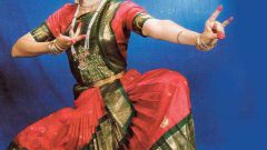 Как танцевать индийские танцы 