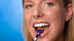 Как почистить язык от налета