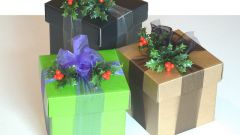 Как украсить подарочную коробку