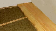 How to insulate the floor in the apartment on the first floor
