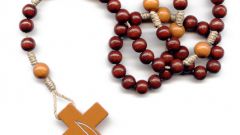 How to use a rosary