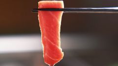 How to slice red fish