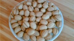 Как делать орешки с сгущенкой