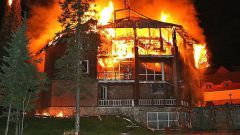 Как восстановить сгоревший дом