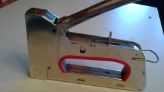 How to choose furniture stapler