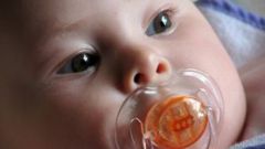 How to choose a pacifier for baby