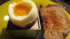How to cook eggs in a steamer