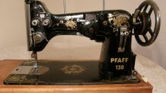 How to disassemble a sewing machine