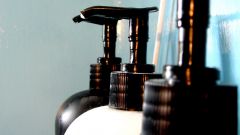 Как наносить оттеночный шампунь