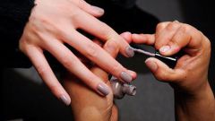 Как модно красить ногти