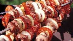 How to make skewers on the grill