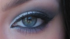 Как накрасить глаза серыми тенями
