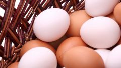 Как определить вареное яйцо