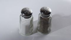 Как отделить соль  от перца