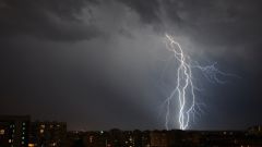 How to stop being afraid of thunderstorms