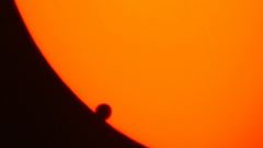 Как часто можно наблюдать Венеру на фоне Солнца