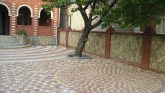 Почему асфальт в Москве заменит тротуарная плитка