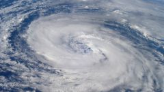 Как ученые предлагают бороться с ураганами