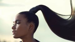 Как зачесать волосы назад