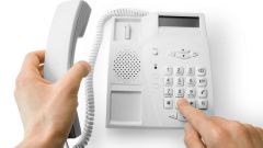 How to dial landline numbers