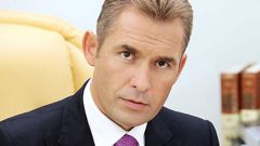 How to ask a question to Paul Astakhov