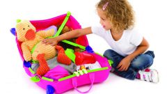 What things do you need to take the child on vacation