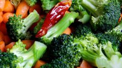 Как приготовить брокколи с овощами