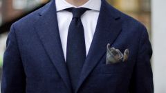 Как выбрать нагрудный платок к мужскому костюму