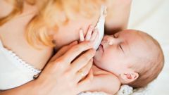 What foods cause allergies while breastfeeding