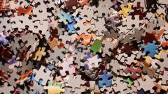 How to learn to assemble large jigsaw puzzles