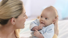 Diet breastfeeding mom colic baby