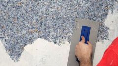 How to remove the yellow stain after applying liquid Wallpaper