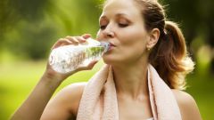 How to drink mineral water 
