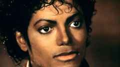 Почему Майкл Джексон поменял цвет кожи