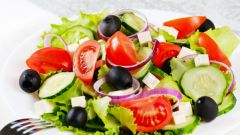 Как приготовить греческий салат или традиционный салат по-деревенски