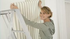 How to glue non-woven Wallpaper