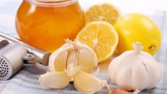 How to make a mixture of honey, lemon and garlic
