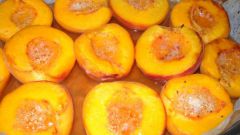 Как приготовить десерт из персиков