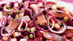 Как приготовить вкусный салат из сельди